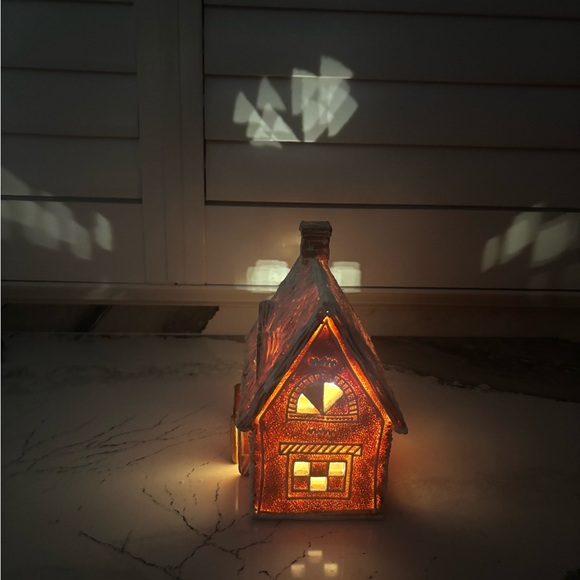 🌟2/$50🌟Gingerbread Lighted Cottage - Picture 5 of 11